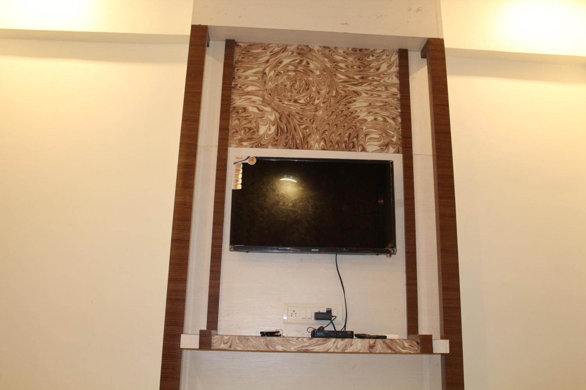 Hotel Skylark Vapi Extérieur photo