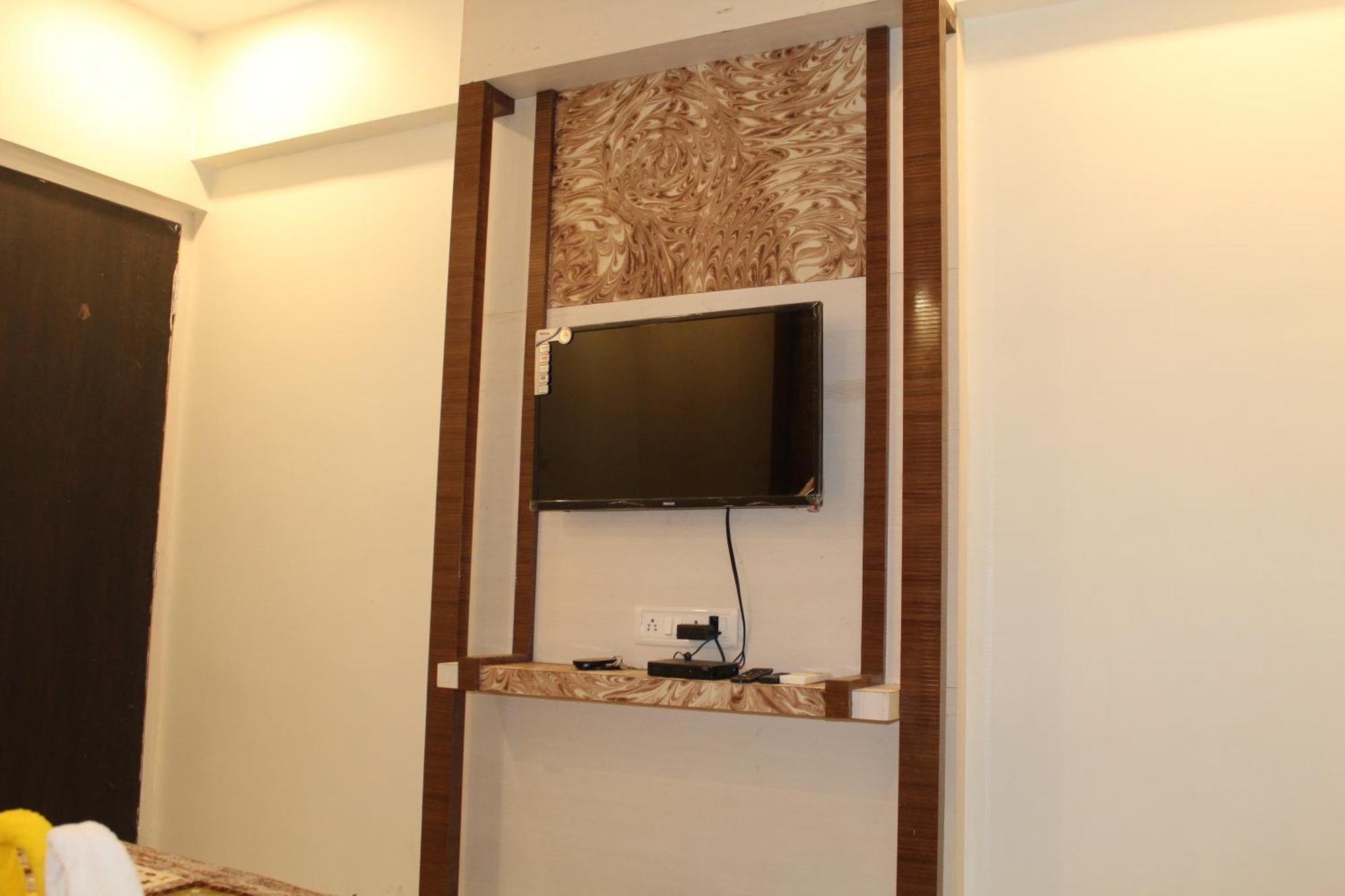 Hotel Skylark Vapi Extérieur photo